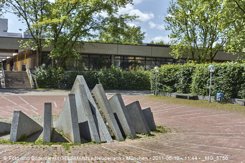 14.06.2011 - unsere Sonnenuhr im Plettzentrum ist heute, 2025, Geschichte
