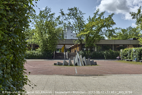 14.06.2011 - unsere Sonnenuhr im Plettzentrum ist heute, 2025, Geschichte