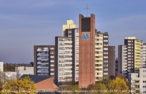 28.10.2011 - Marx-Zentrum und St.Monika in Neuperlach