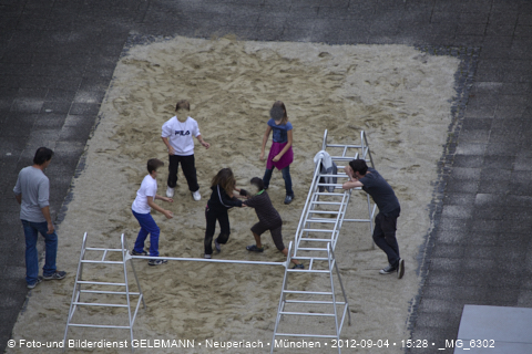 04.09.2012 - Filmaufnahmen bei uns im Karl-Marx-Ring 52-62