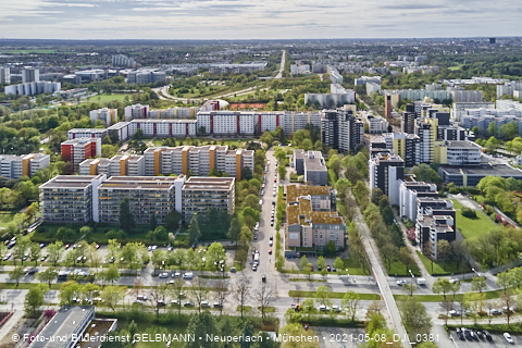08.05.2021 - das Marx-Zentrum und Wohnanlage am Karl-Marx-Ring 52-62