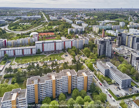 08.05.2021 - das Marx-Zentrum und Wohnanlage am Karl-Marx-Ring 52-62