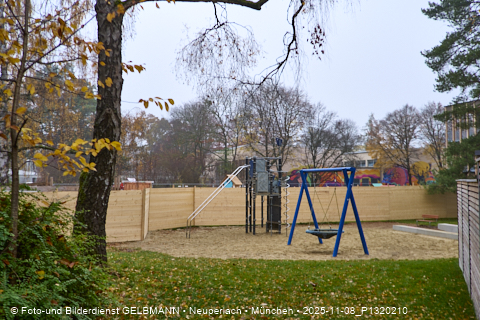 07.11.2025 - Spielsachen für unseren Kindergarten an er Heinrich-Wieland-Straße