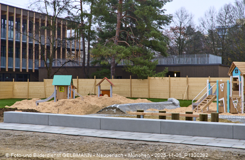 07.11.2025 - Spielsachen für unseren Kindergarten an er Heinrich-Wieland-Straße