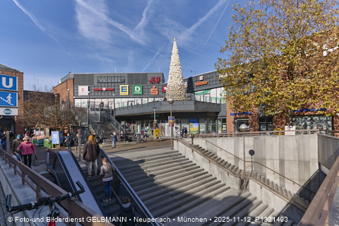 12.11.2025 - Unser Weihnachtsbaum am PEP