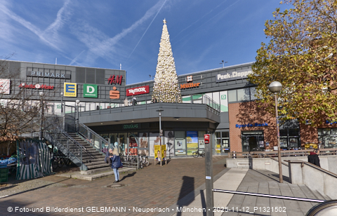 12.11.2025 - Unser Weihnachtsbaum am PEP