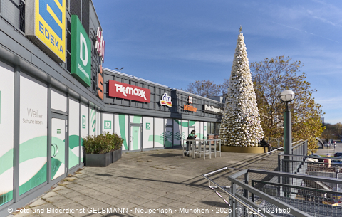 12.11.2025 - Unser Weihnachtsbaum am PEP